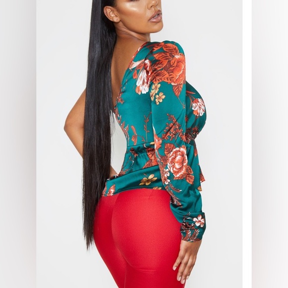 Pretty little thing Emerald Green Floral One Shoulder Belted Blouse ,Size 4 - Picture 2 of 3